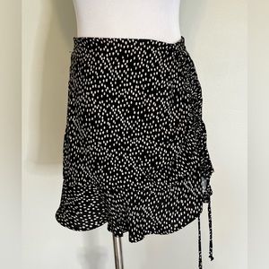 Urban Romantics Black and Beige Polka Dot Ruffle Hem Mini Skirt
